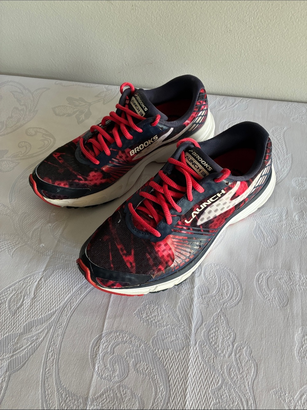 Brooks Launch Women’s  Running Shoes - Black & Red